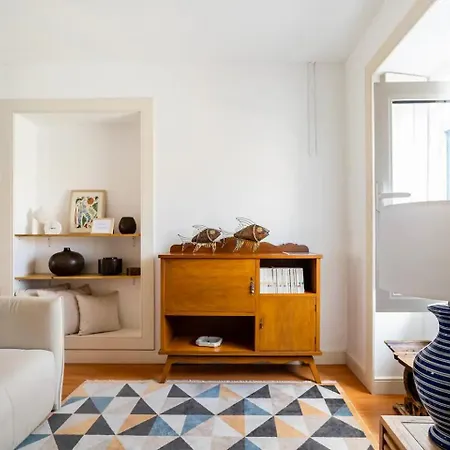 Cosy House For Surf & דירה